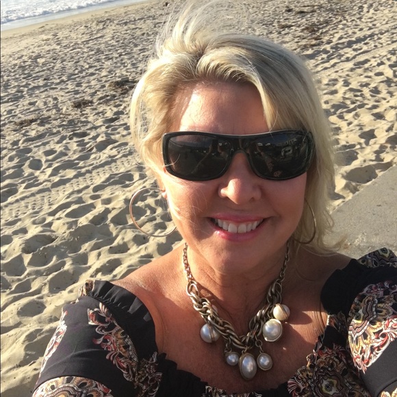 Meet your Posher, Patrice - Picture 2 of 2